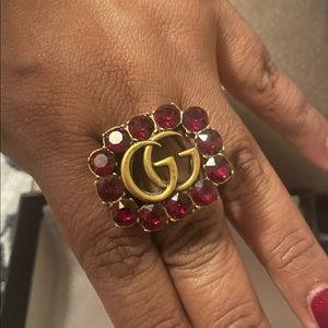 Excellent condition box and dustbag autentic